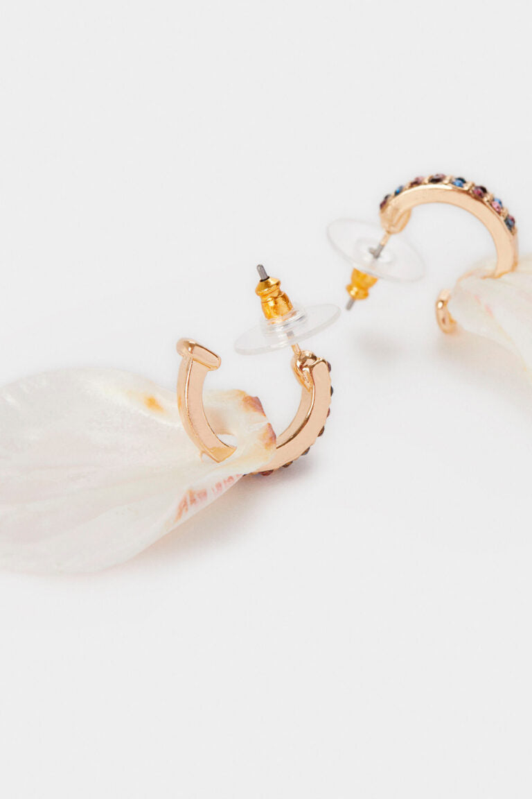 Sea Breeze Medium Earrings in Shells and Rhinestones.