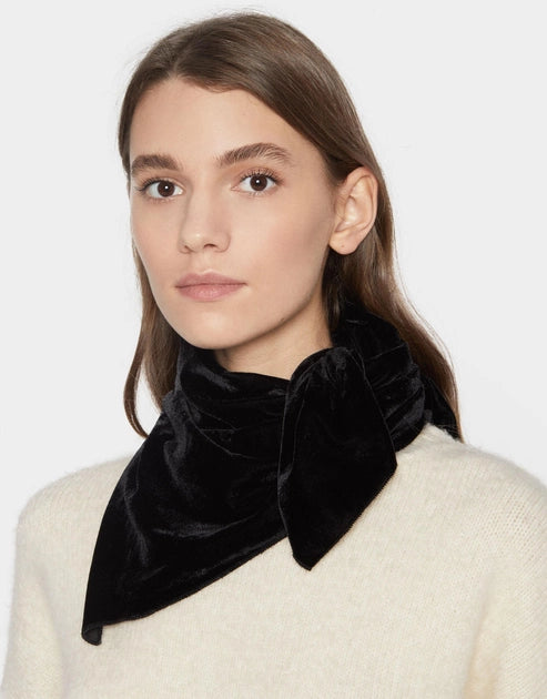 Women’s black scarf