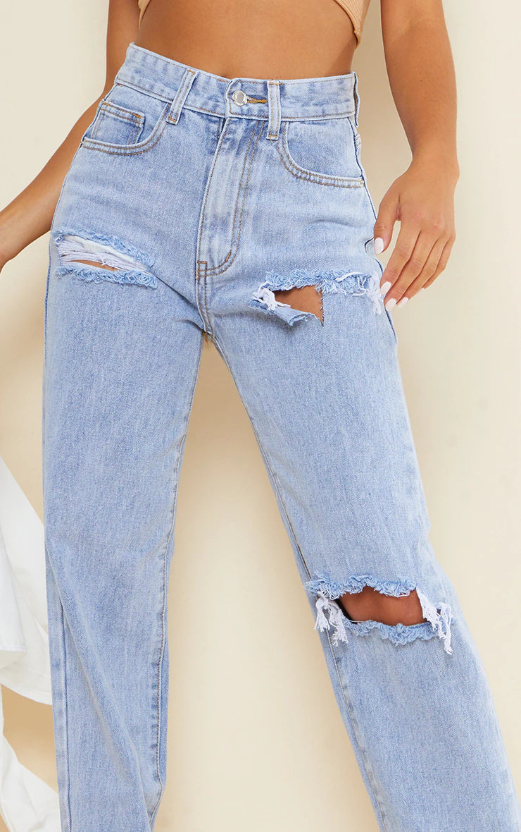 PETITE BLEACH WASH RIPPED SPLIT HEM JEANS