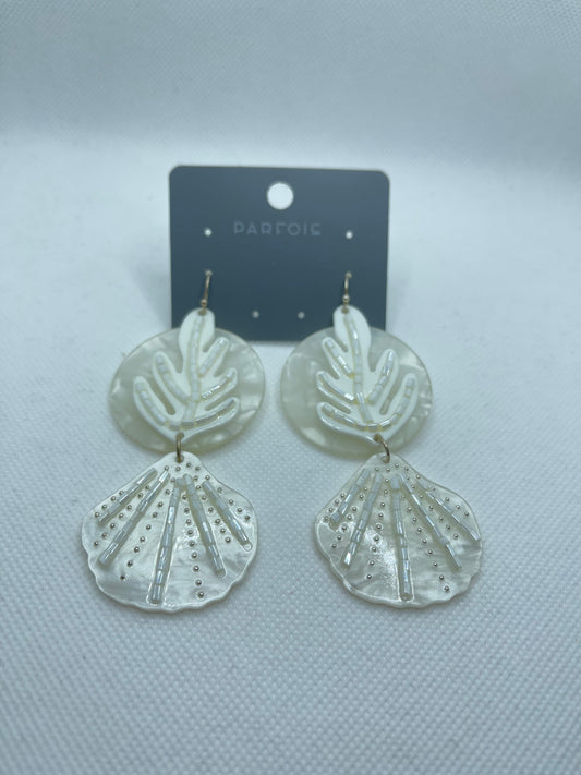 Multi Beads Shell Shaped Earrings