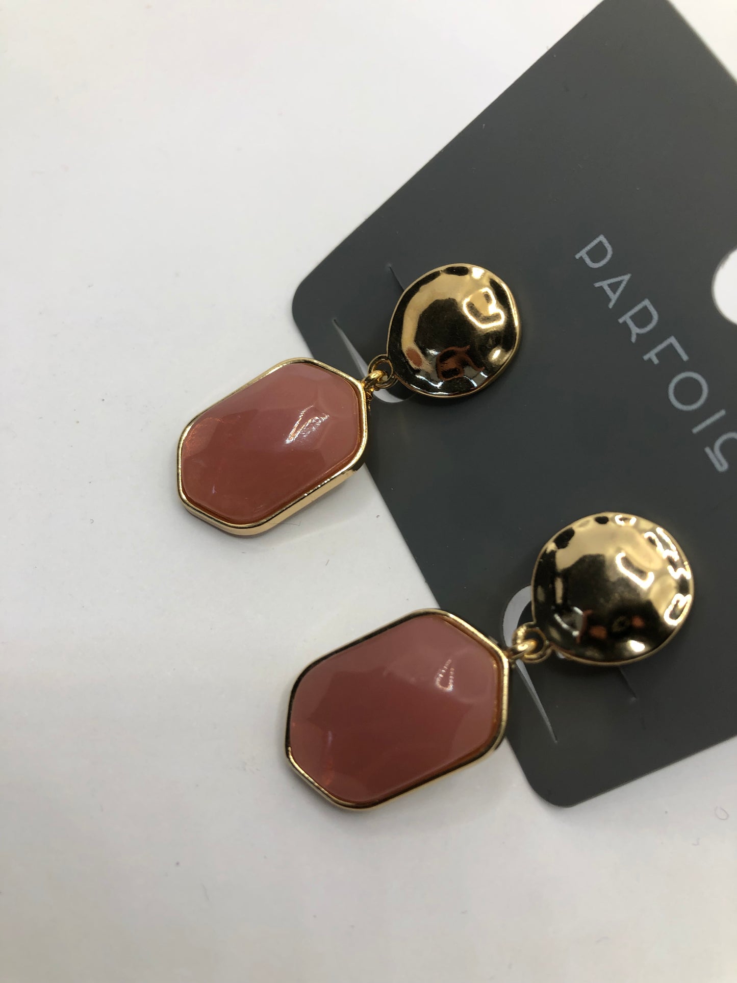 Elegant stone earrings