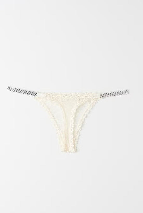 Chrissy lace thong