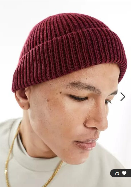 Fisherman ribbed beanie in burgundy