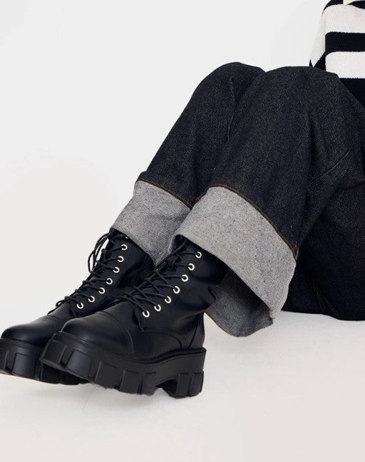 Black Lace Up Extreme Cleated Sole Hiker Boots