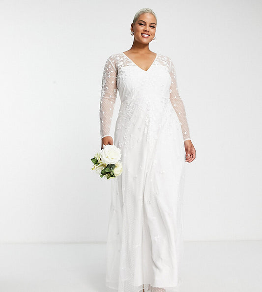 Curve Holly Embroidered V-neck Wedding Dress