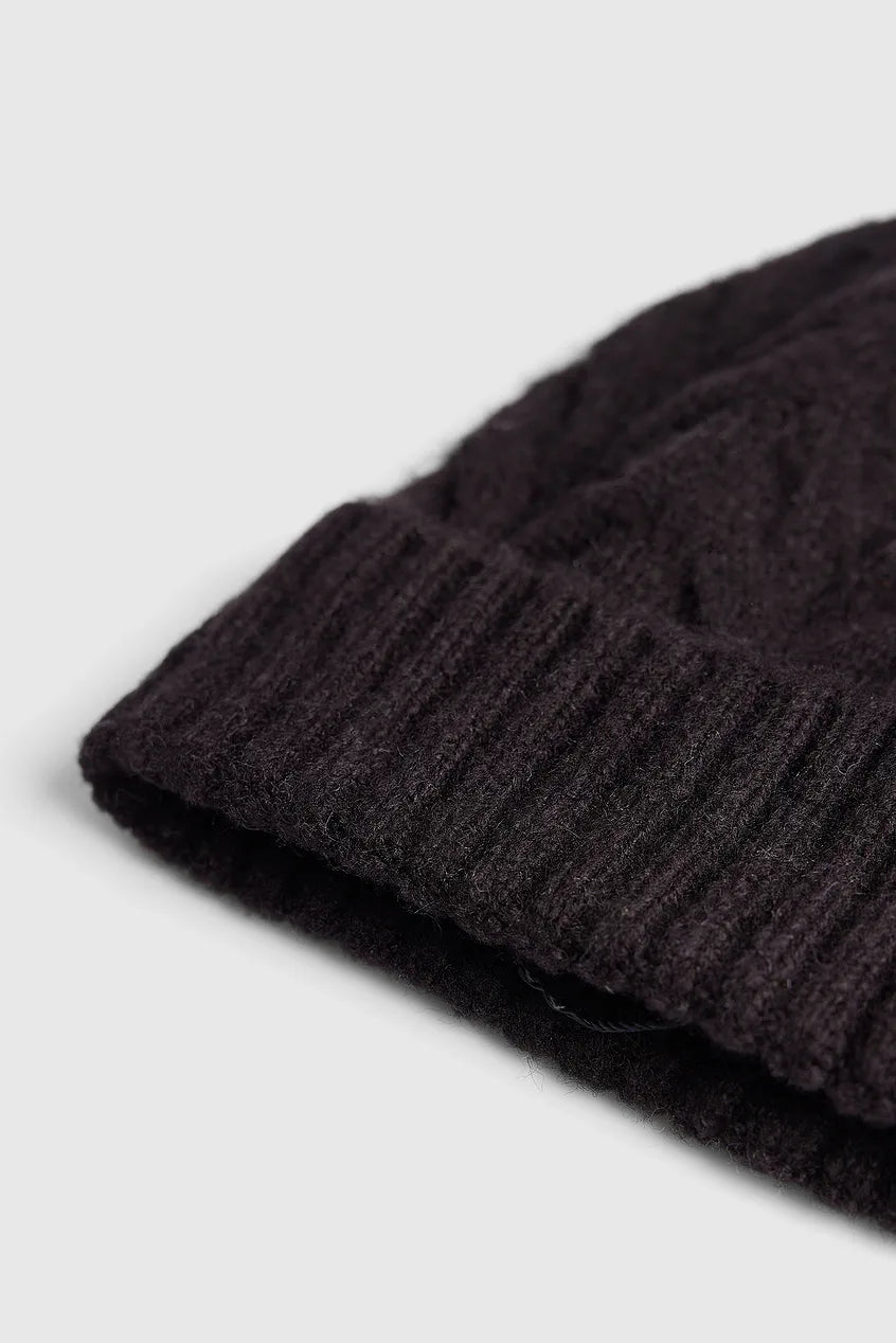 Cableknit Beanie